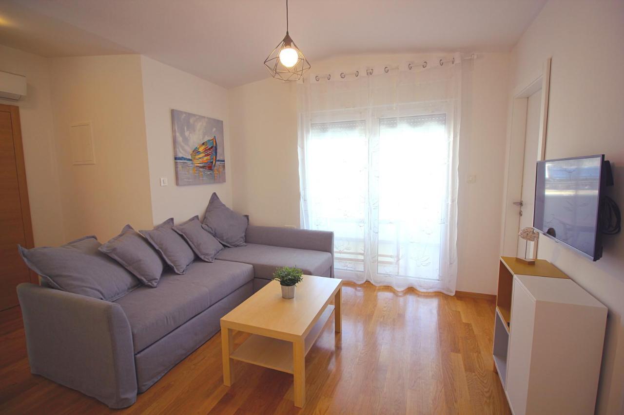 Sun Apartments Primošten Εξωτερικό φωτογραφία