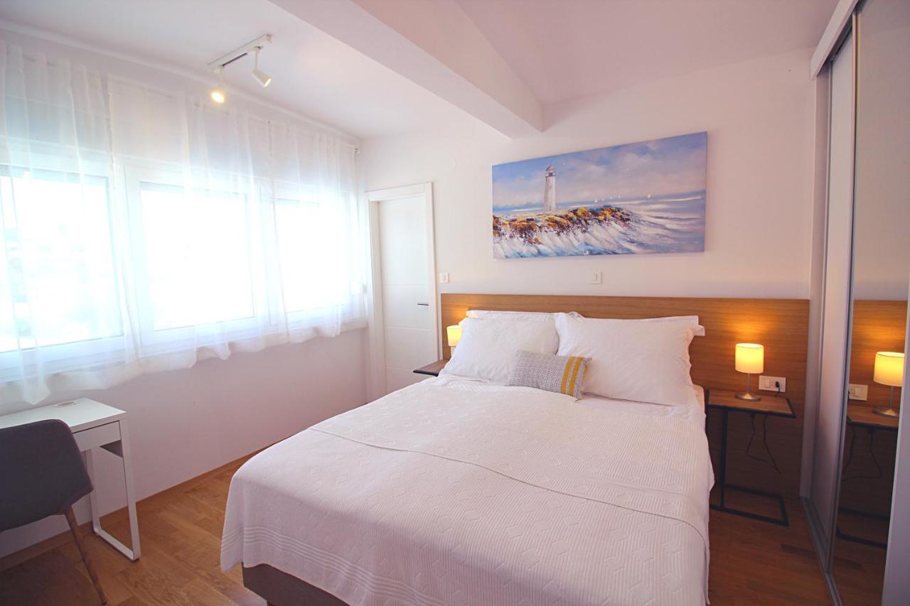 Sun Apartments Primošten Εξωτερικό φωτογραφία