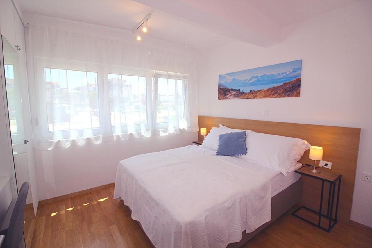 Sun Apartments Primošten Εξωτερικό φωτογραφία