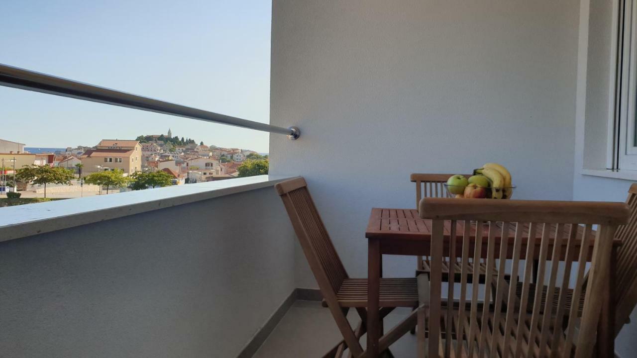 Sun Apartments Primošten Εξωτερικό φωτογραφία